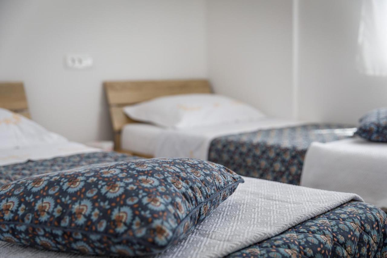 Apartmen Plus U Centru Blizu Plaze Нивице Экстерьер фото
